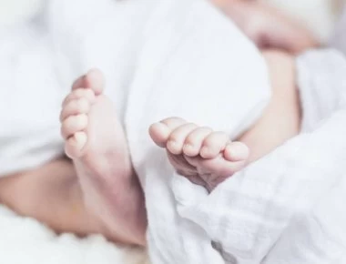 Τα πιο διάσημα ονόματα για μωρά σε όλο τον κόσμο φέτος είναι αρχαία ελληνικά